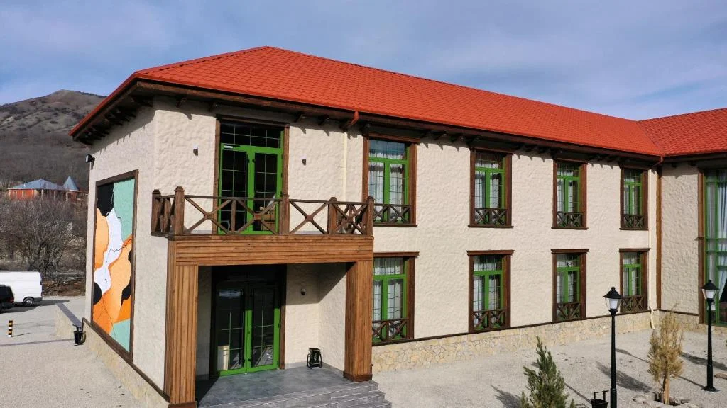 Xinali Hotel & Restaurant